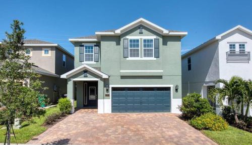 Eight-Bedroom House