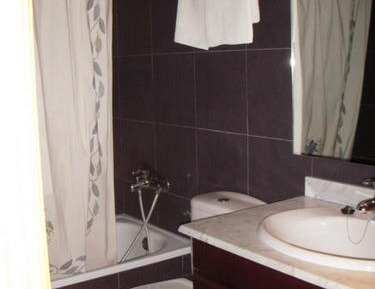 One-Bedroom Apartment (2 Adults)