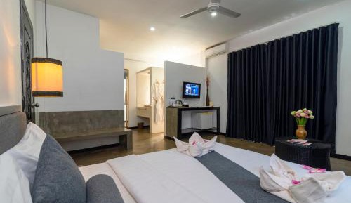 Deluxe Double Room with Balcony