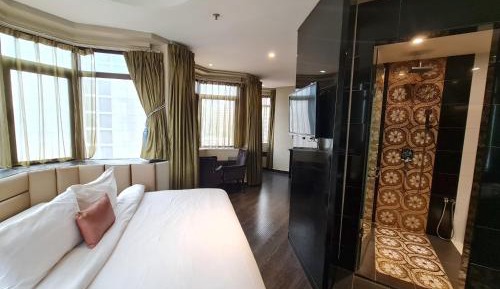 Talent Suite Room (nonsmoking room)