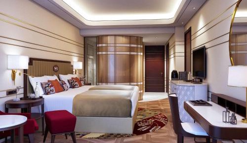 Superior Atrium King Room