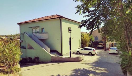 Studio with Garden View