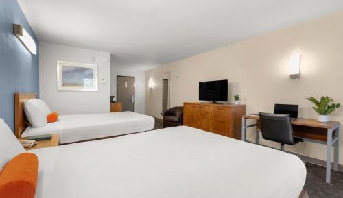 Deluxe Double Room (2 Adults + 1 Child)