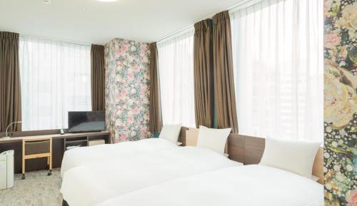 Twin Bed Room + Extra Bed - Rose Floor