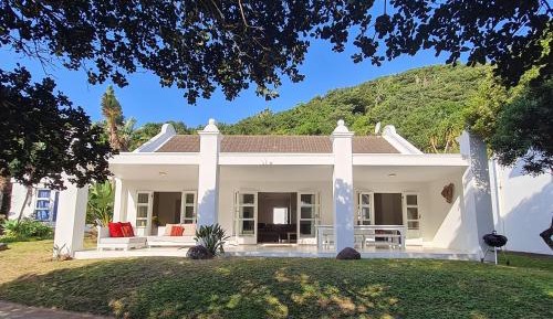 Villa with Garden View