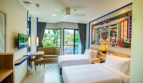 Superior Pool View Room