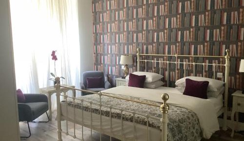 Deluxe King Room (Room Only)