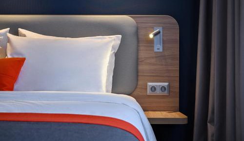 Standard Twin Room with Free Breakfast