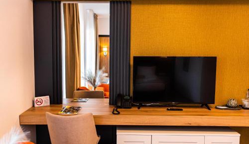 Twin Room with Balcony