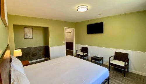 King Suite with Mini-kitchen