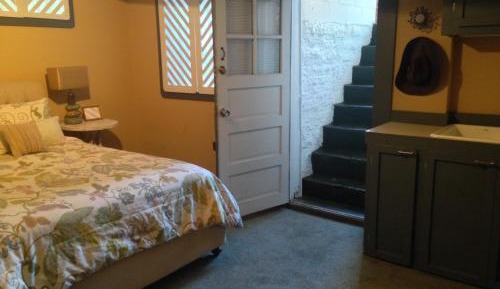 Deluxe Queen Room (Garden)