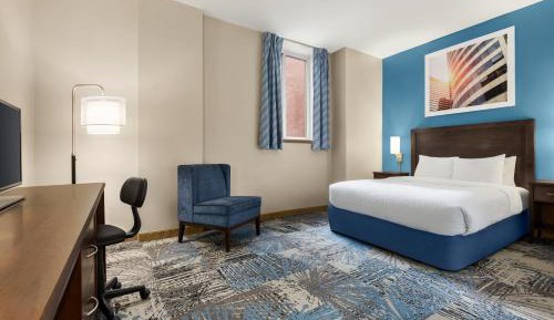 Queen Room - Disability Access - Non-Smoking