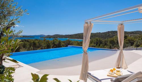 Superior Villa