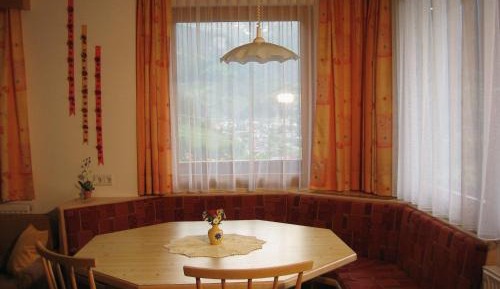 Deluxe Two-Bedroom Apartment with Balcony