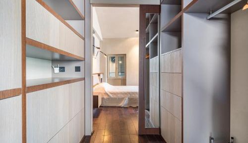 Suite with Hot Tub (Summer Only)