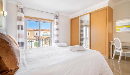 Two-Bedroom Premium Townhouse (Free Spa Included)