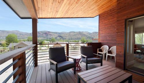 Two-Bedroom Holiday Home