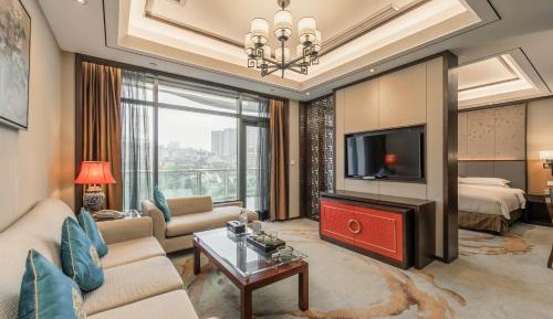 Garden View Deluxe King Room