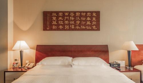 Business King Room