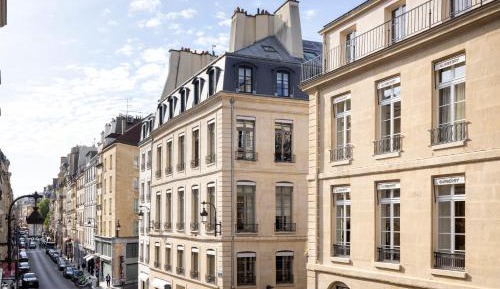 1 bedroom apartment view on Saint Honoré - 42m2