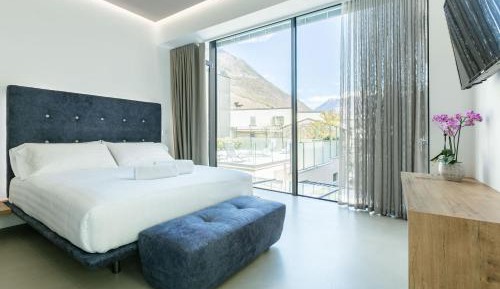King Room with Mountain View