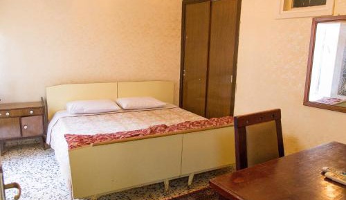 Single Room with Private Bathroom