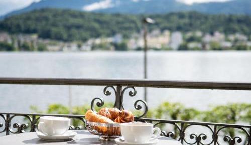 Superior Twin Room with Lake View and Balcony