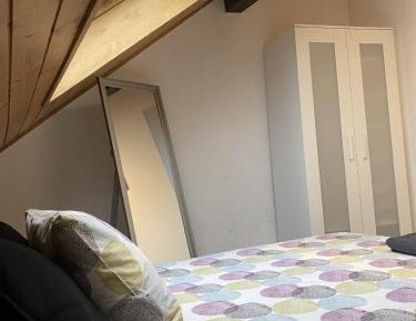 Standard Double Room with Shared Bathroom