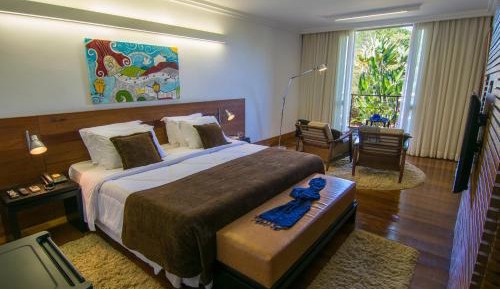 Deluxe Suite with Spa Bath