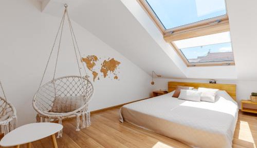 Apartment With Shared Bathroom