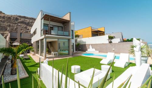 Villa with Sea View