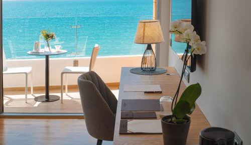 Deluxe Double Room with Balcony and Sea View