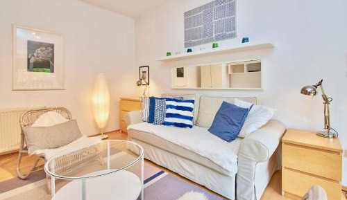 Apartment with Balcony - TOP 2 