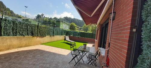 Apartment with Garden View