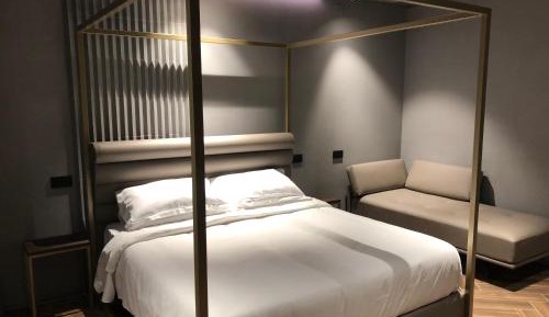 Deluxe Room (2 Adults + 1 Child)
