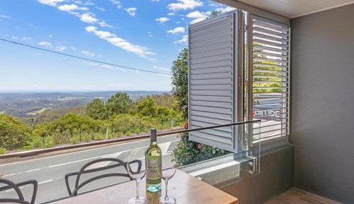 2 Bedroom Apartment Ocean Views