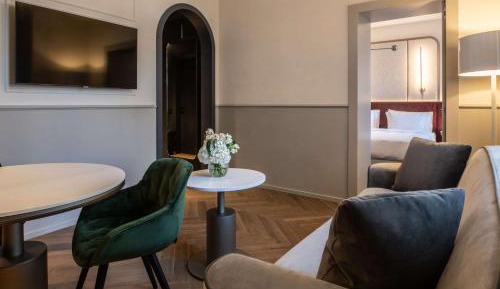 One-Bedroom Apartment with Garden
