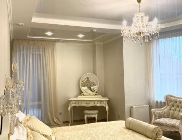 Deluxe King Suite