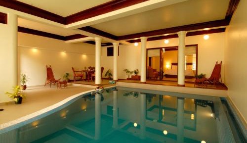 Pool studio with 15% Discount of F&B; 15% Discount of Laundry; Complimentary 01 hour Cycling; 10% Discount on Spa; Evening Tea / coffee with cookies; Specially reserved table in the restaurant