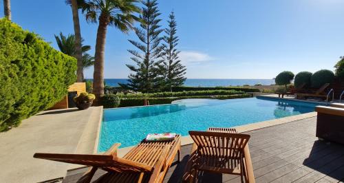 Villa - Beach Front