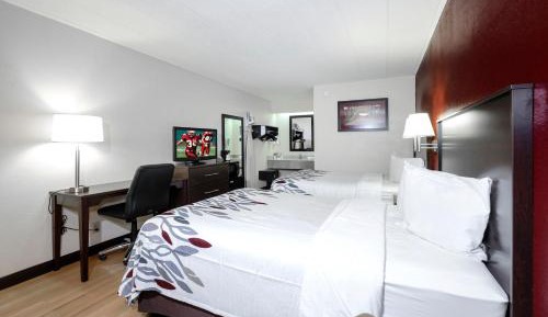 Deluxe Queen Room with Two Queen Beds - Non-Smoking