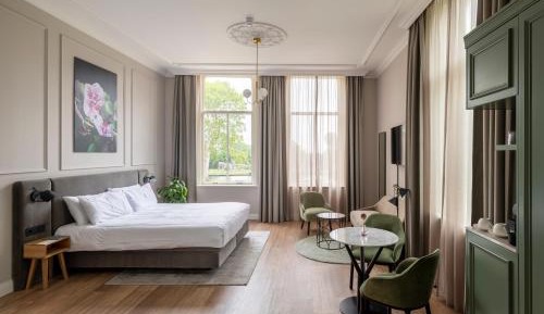 Suite with River View