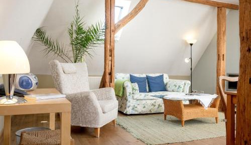Apartment (2 Adults)