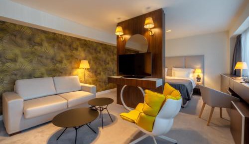 Suite with City View