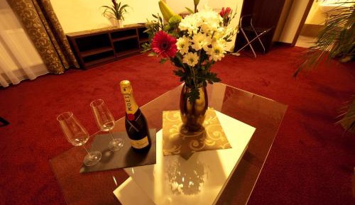 Suite (2 Adults)