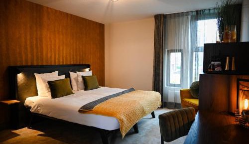 Castle Comfort Room