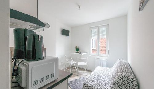 Studio with Sofa Bed