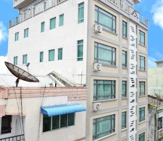 Deluxe Double or Twin Room  with City or River View 