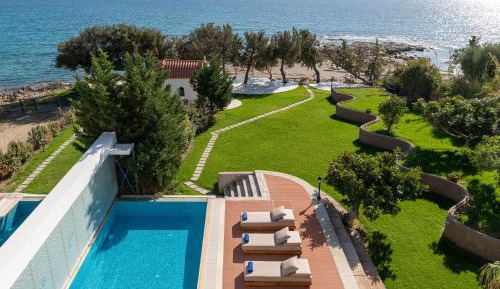 Three-Bedroom Villa (4 Adults + 2 Children)