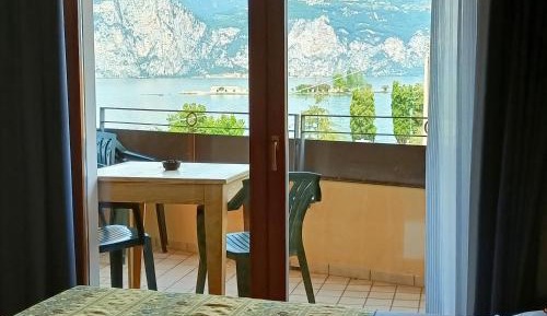 Deluxe Double Room with Lake View